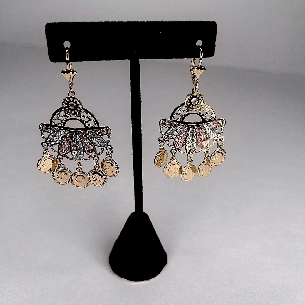 Unique Tri-tone Earring ✨